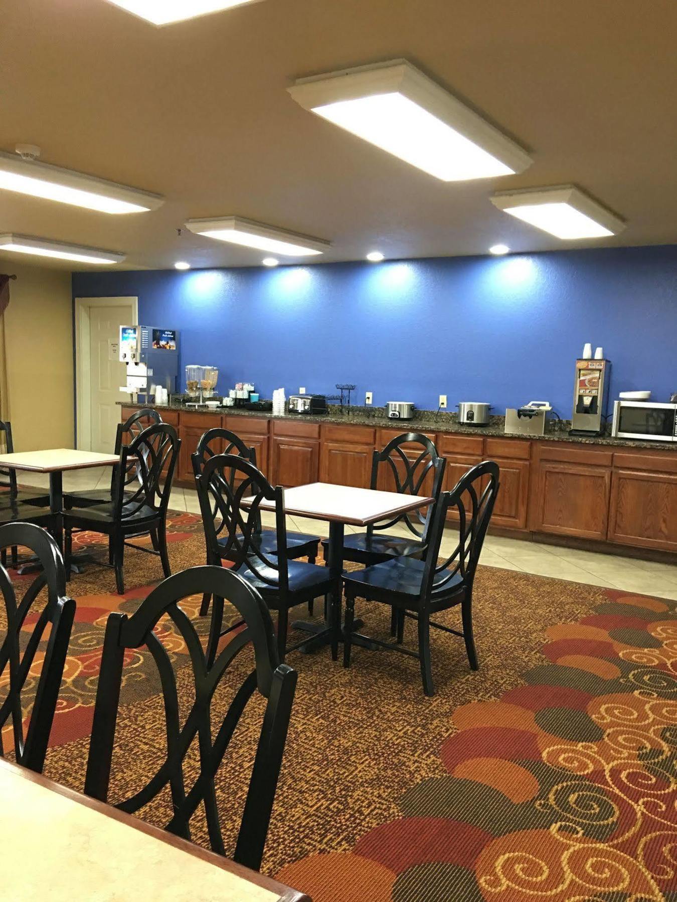 Econo Lodge Inn & Suites Greenbrier Dış mekan fotoğraf